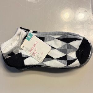 Xhiliration Low Socks - Black, White, and Gray Six Pair NWT